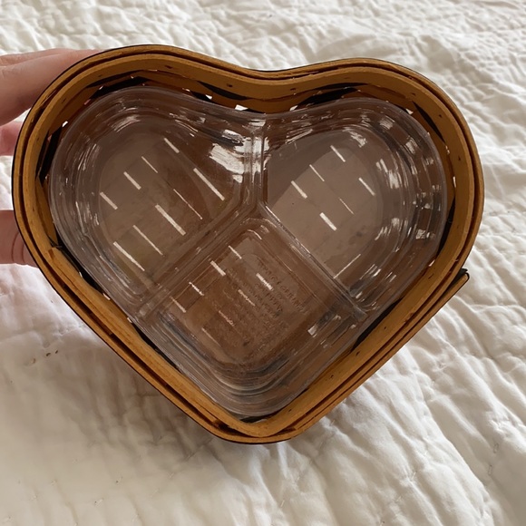 Longaberger Stackable Small Heart Basket solofficialkw.com